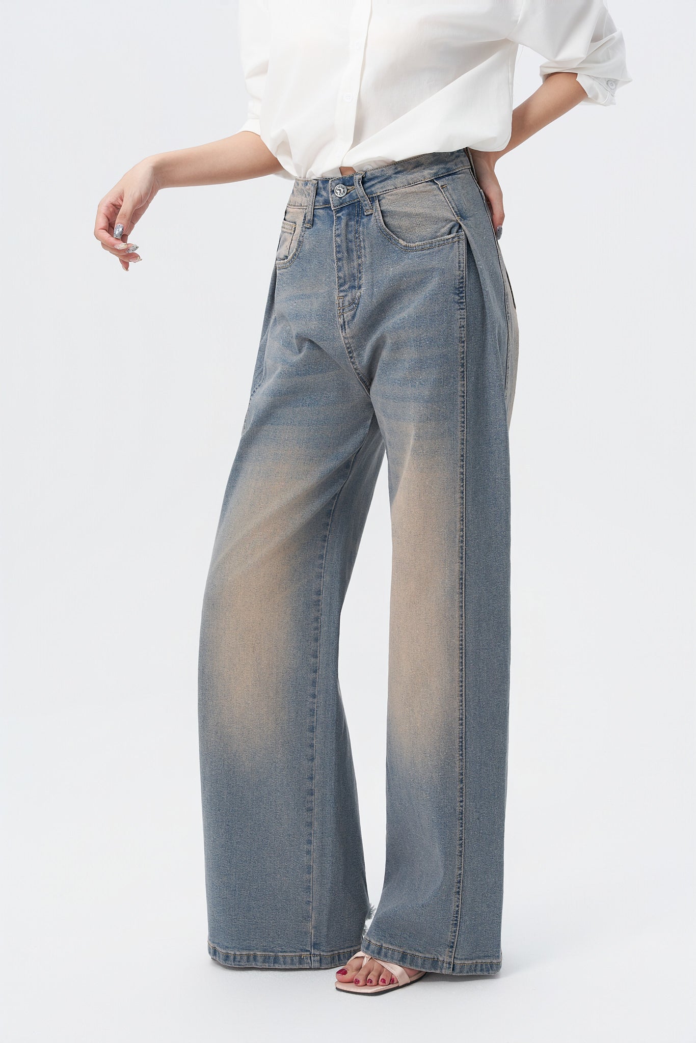 Pleat Panel Wide Leg Jeans