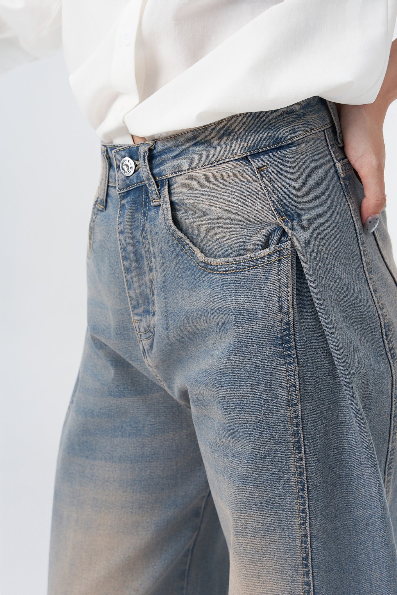 Pleat Panel Wide Leg Jeans